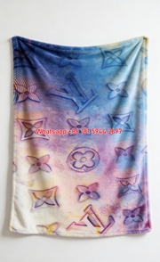 LV Hologram Flannel Blanket LV Gradient Art Throw IMG_3285